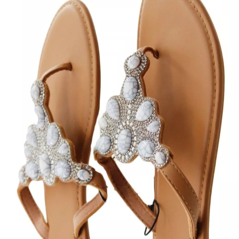 West Loop Women's White Beaded Flat Heel Sandals Size 7 / 8 New with Tags - Picture 3 of 3